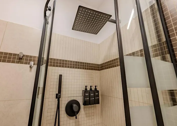 Campopisano Luxury Retreat Janov